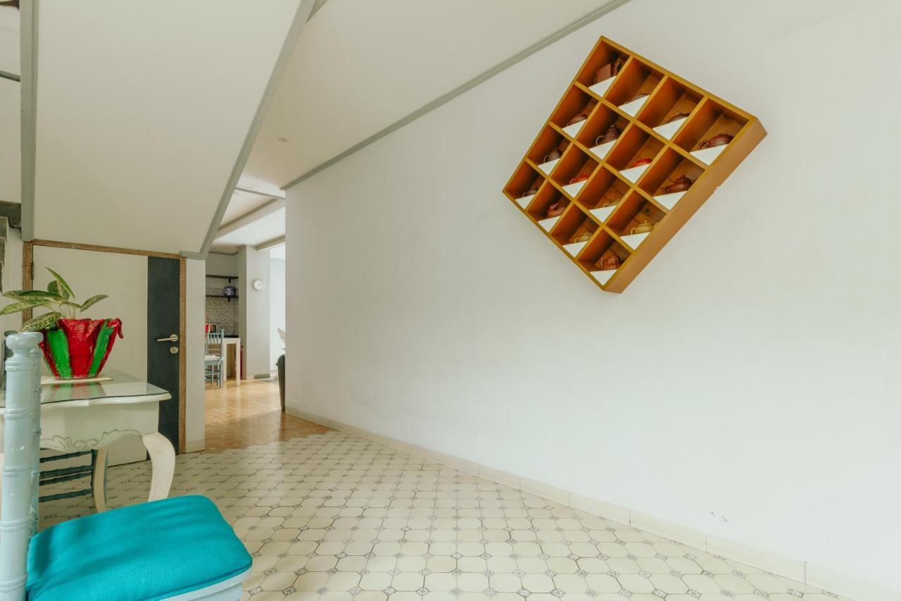 Urbanest Inn House TB Simatupang Pasar Minggu Bagian luar foto