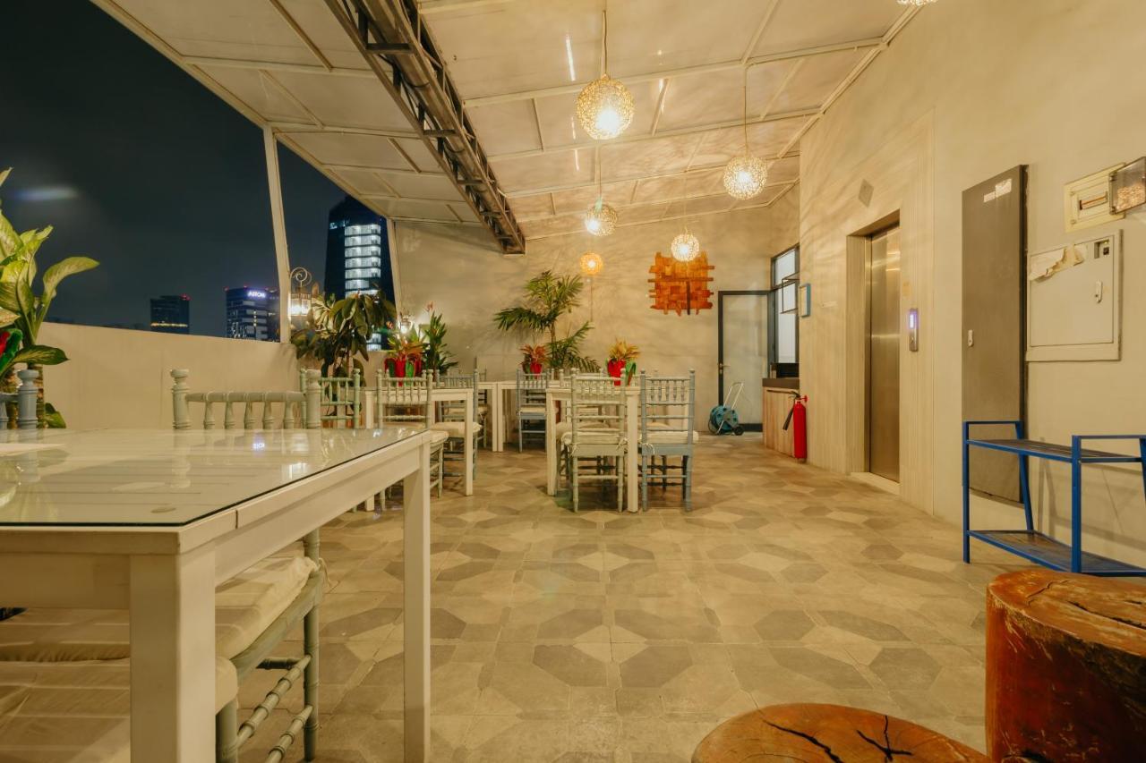 Urbanest Inn House TB Simatupang Pasar Minggu Bagian luar foto