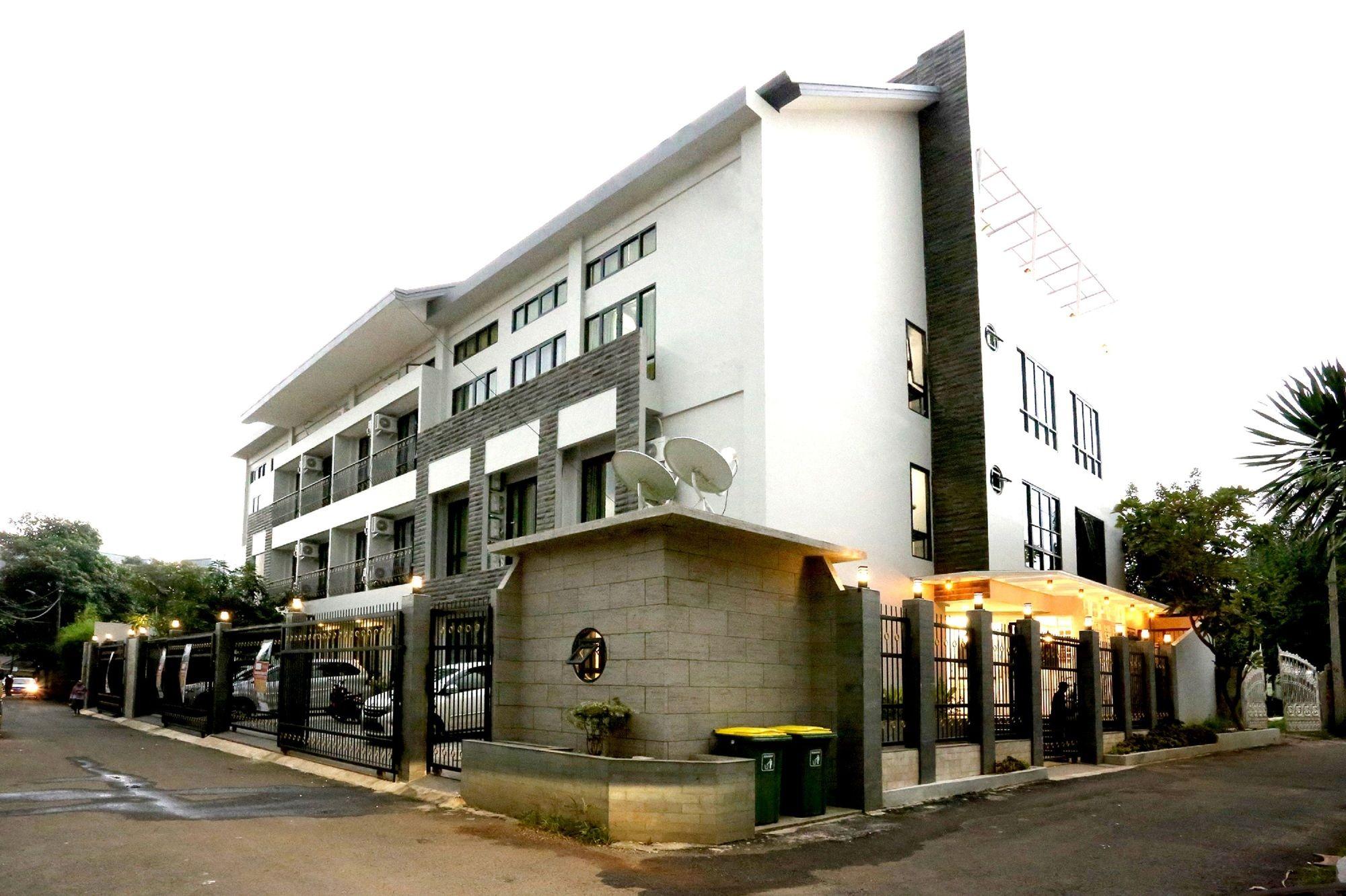 Urbanest Inn House TB Simatupang Pasar Minggu Bagian luar foto