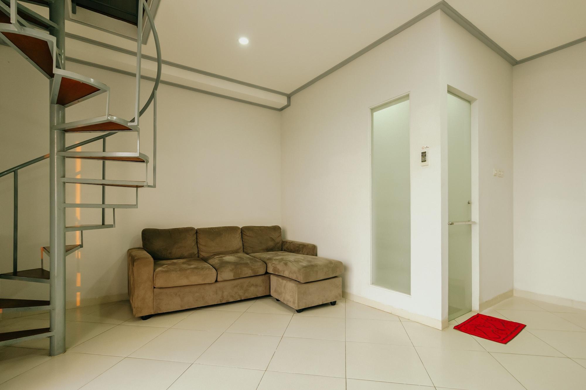 Urbanest Inn House TB Simatupang Pasar Minggu Bagian luar foto