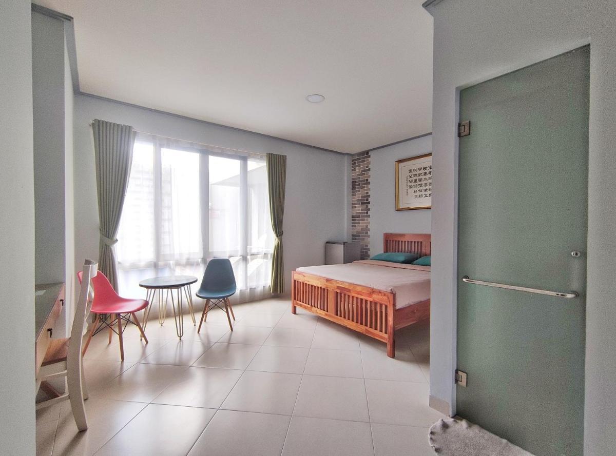 Urbanest Inn House TB Simatupang Pasar Minggu Bagian luar foto