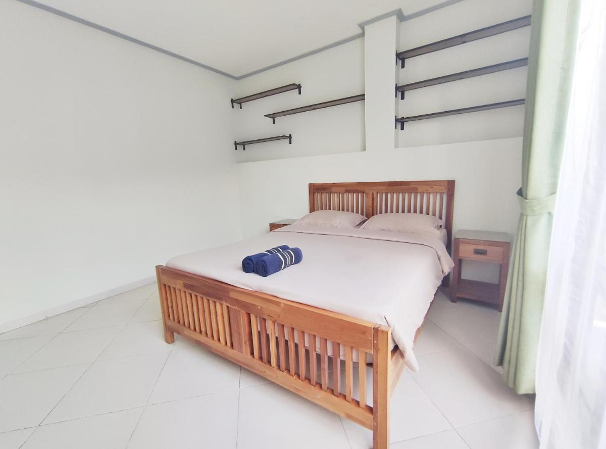 Urbanest Inn House TB Simatupang Pasar Minggu Bagian luar foto