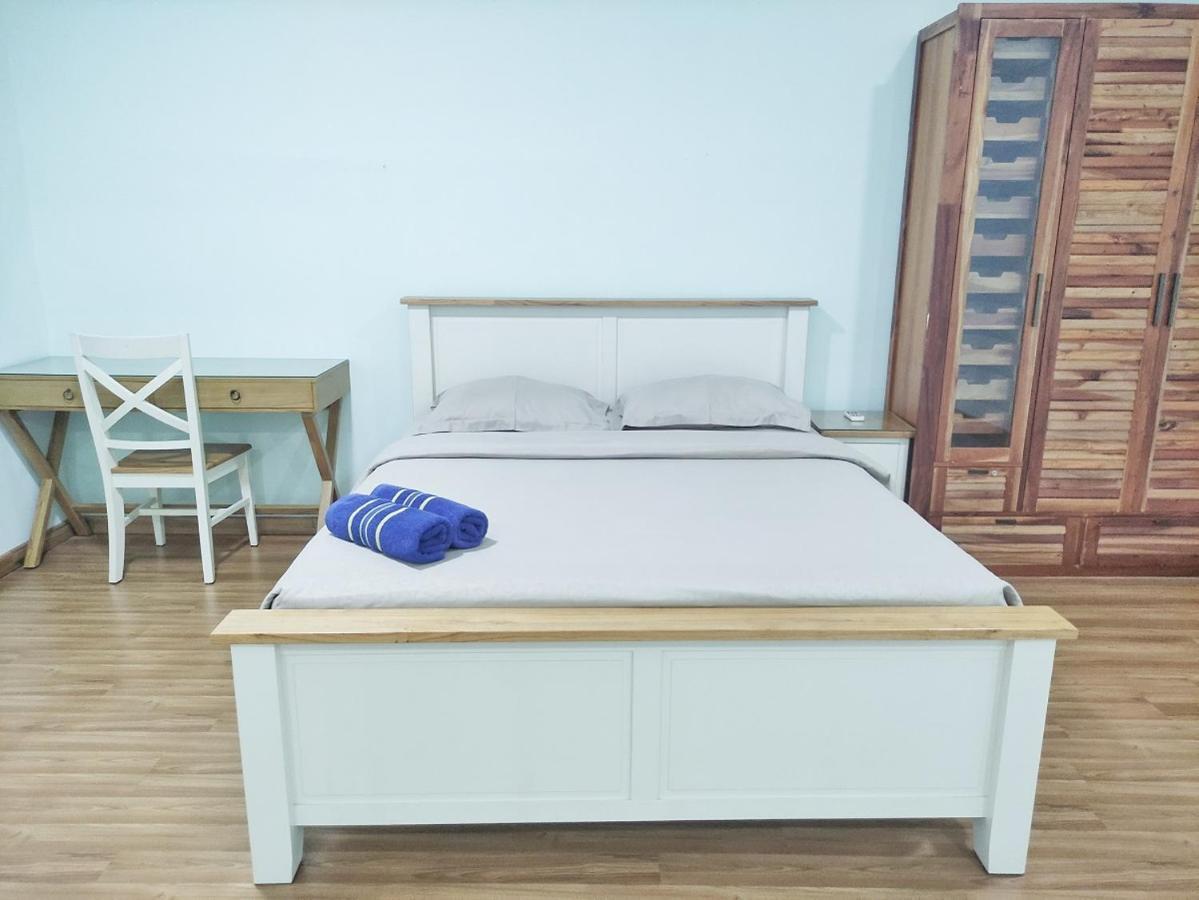 Urbanest Inn House TB Simatupang Pasar Minggu Bagian luar foto