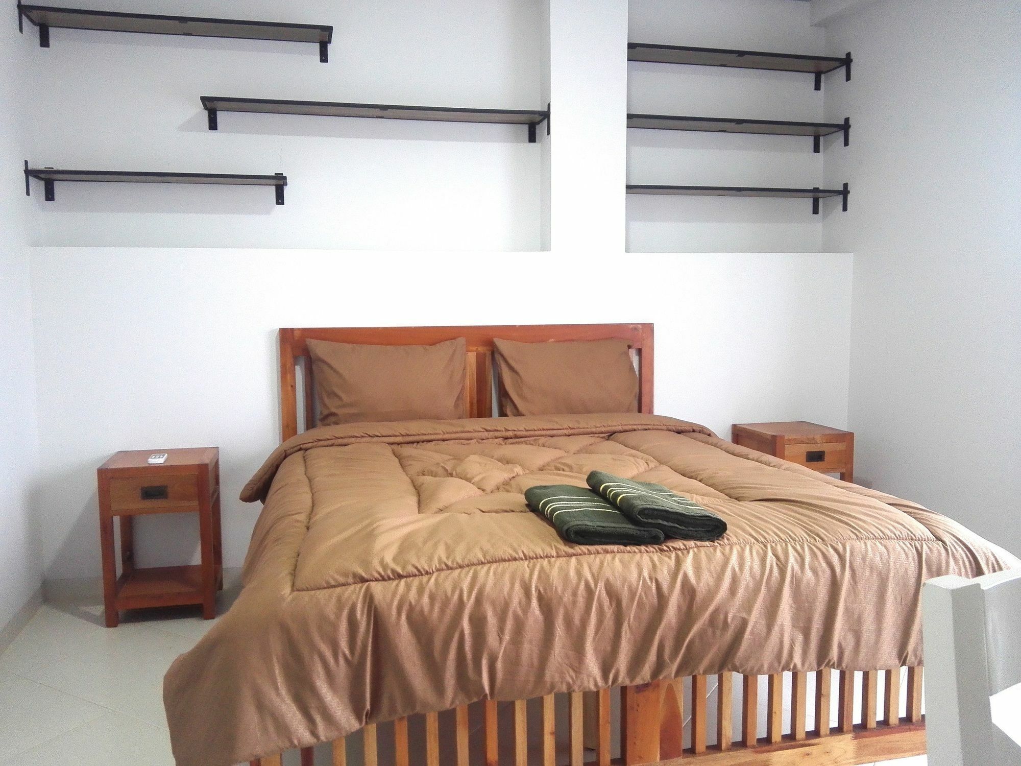 Urbanest Inn House TB Simatupang Pasar Minggu Bagian luar foto